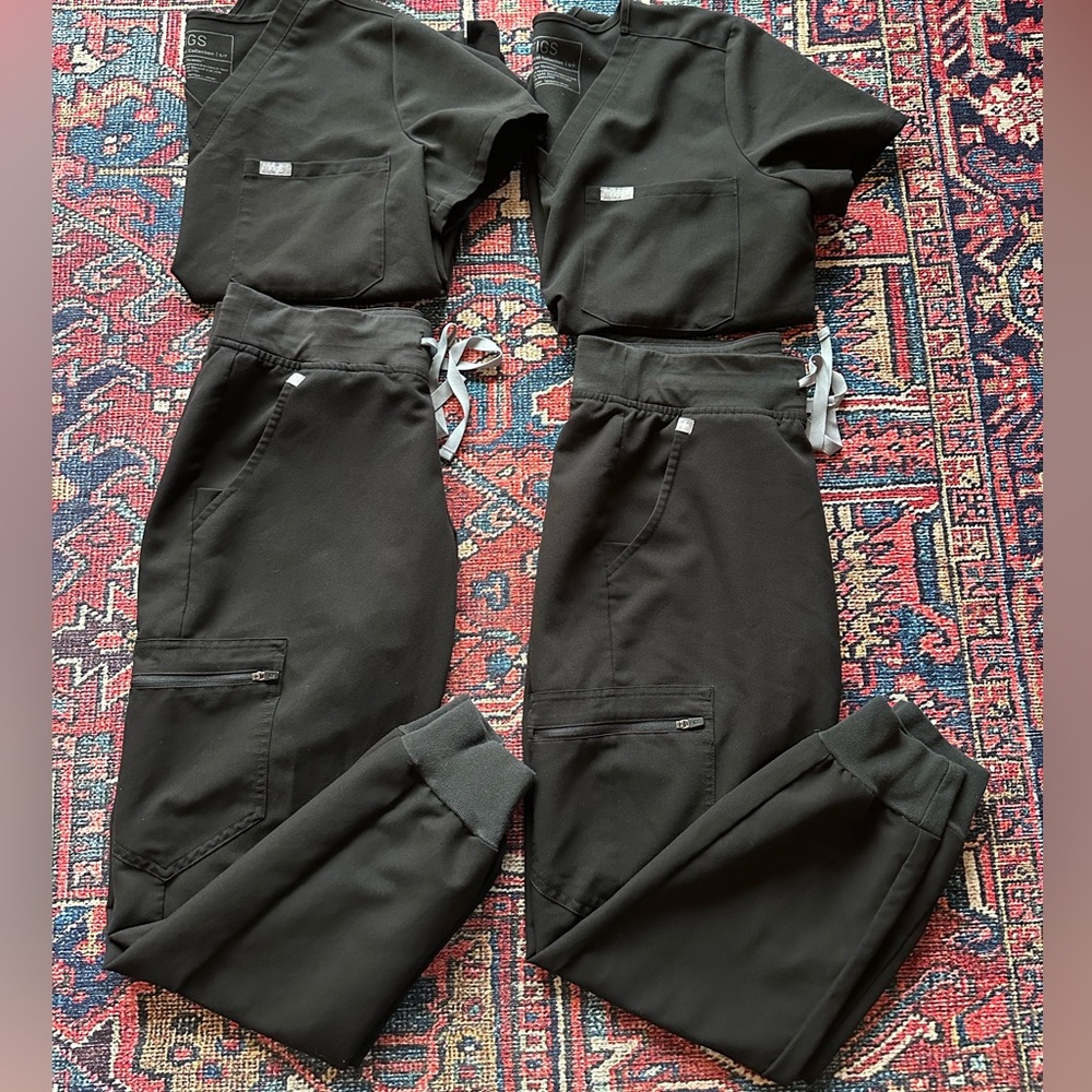 Black figs scrub set